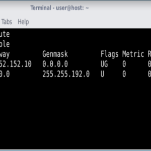 Terminal user@host montrant une table de routage IP