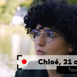 Chloé, 21 ans, quitte les réseaux sociaux pour s'adonner à la lecture