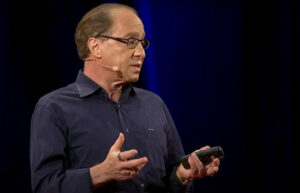 Ray Kurzweil, chantre de la singularité et du transhumanisme, sur scène